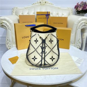 Louis Vuitton NeoNoe MM Cream Monogram Empreinte