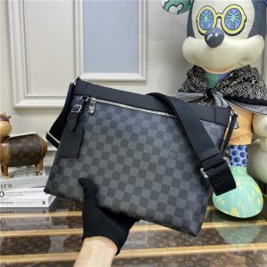 Louis Vuitton Mick PM