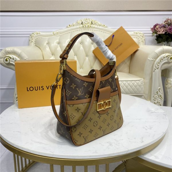 Louis Vuitton Hobo Dauphine PM