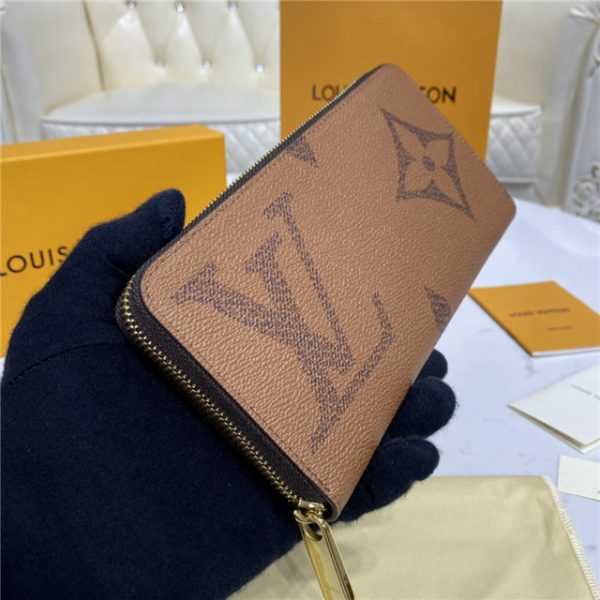 Louis Vuitton Zippy Wallet