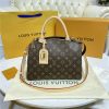 Louis Vuitton Pochette Trunk Verticale Epi Leather Noir