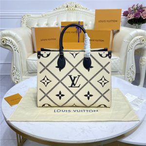 Louis Vuitton OnTheGo MM Creme