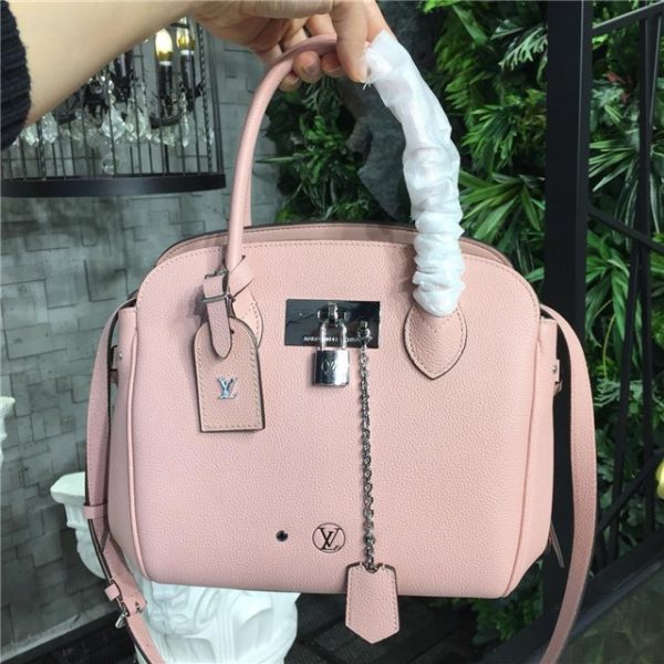 Louis Vuitton Milla PM Rose Poudre