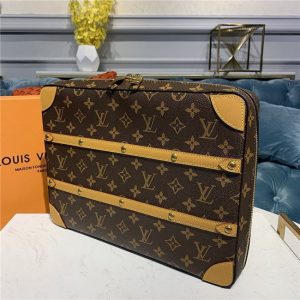 Louis Vuitton Soft Trunk Messenger MM