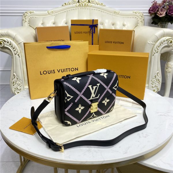 Louis Vuitton Pochette Metis Noir