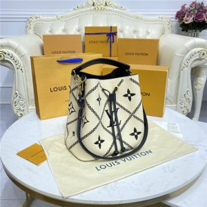 Louis Vuitton NeoNoe MM Cream Monogram Empreinte