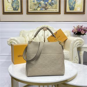 Louis Vuitton Maida Hobo Tourterelle