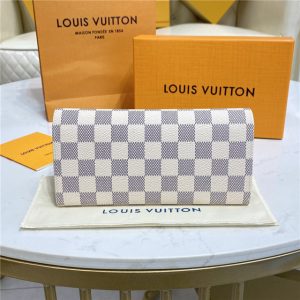 Louis Vuitton Emilie Wallet