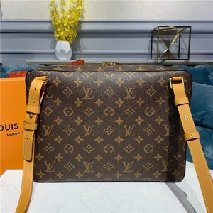 Louis Vuitton Soft Trunk Messenger MM