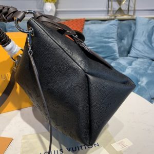 Louis Vuitton Beaubourg Hobo MM (Varied Colors)