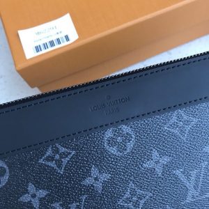 Louis Vuitton Discovery Pochette