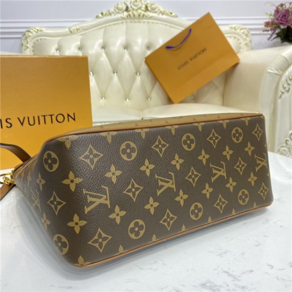 Louis Vuitton Hobo Dauphine MM