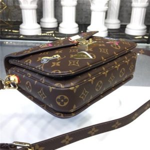 Louis Vuitton Pochette Metis Monogram Love Lock