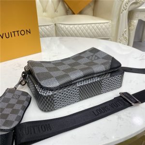 Louis Vuitton Trio Messenger