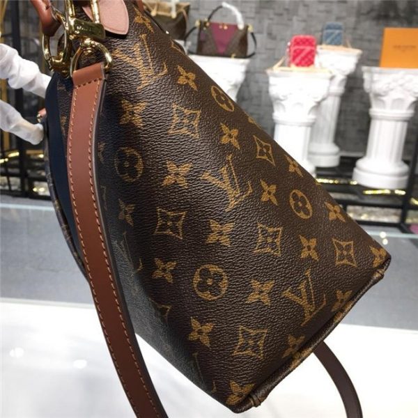 Louis Vuitton V Tote MM Noir