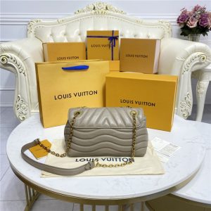 Louis Vuitton LV New Wave Chain Bag H24 (Varied Colors)