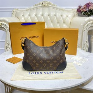 Louis Vuitton Boulogne Black