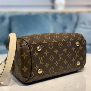 Louis Vuitton Montaigne BB