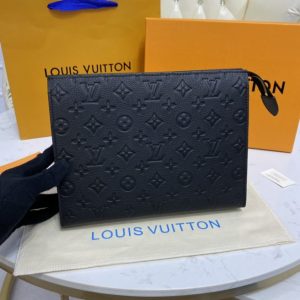 Louis Vuitton Toiletry Replica Pouch 26 Noir