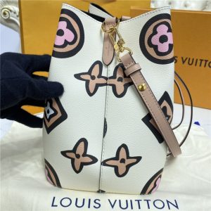 Louis Vuitton NeoNoe MM Cream