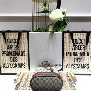 Gucci Ophidia small GG bucket bag