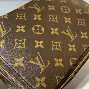 Louis Vuitton Packing Cube MM