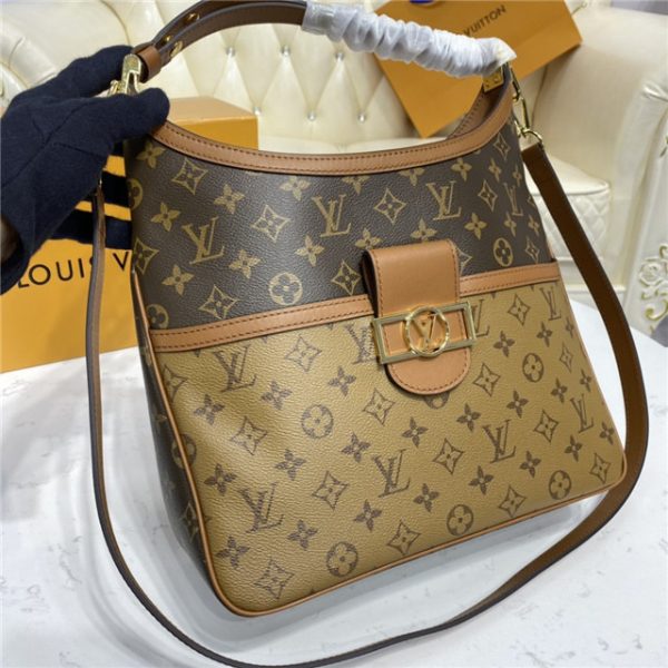 Louis Vuitton Hobo Dauphine MM