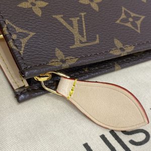 Louis Vuitton Toiletry Replica Pouch On Chain