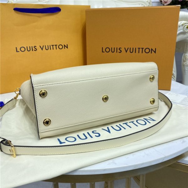 Louis Vuitton On My Side