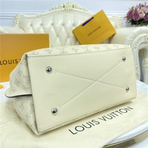 Louis Vuitton Carmel Mahina Creme