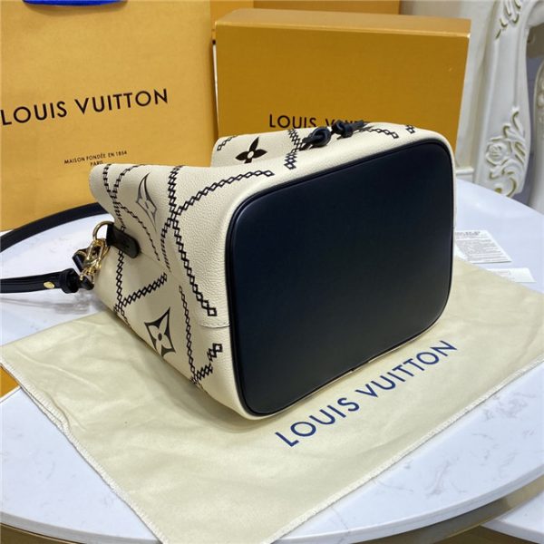 Louis Vuitton NeoNoe MM Cream Monogram Empreinte