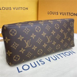 Louis Vuitton Petit Palais Monogram