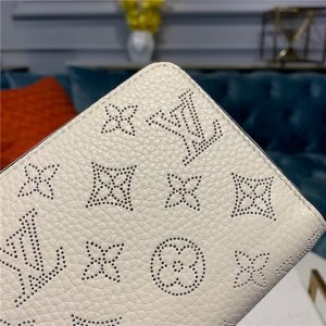 Louis Vuitton Zippy Wallet Mahina Ivory