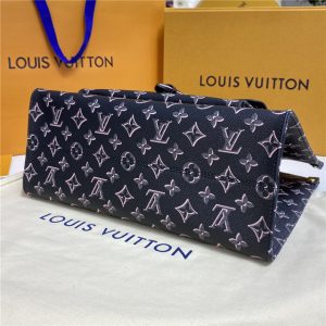 Louis Vuitton OnTheGo MM Black