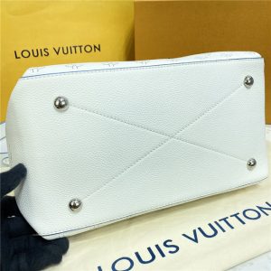 Louis Vuitton Beaubourg Hobo MM (Varied Colors)