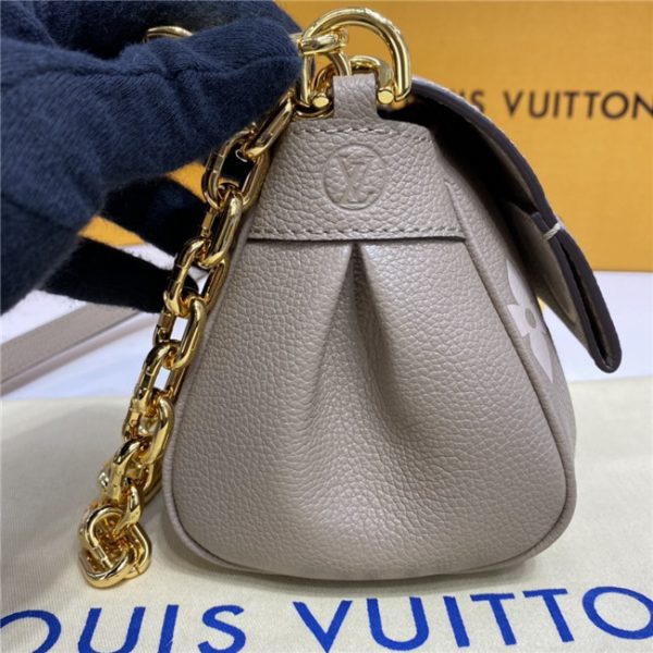 Louis Vuitton Favorite Dove/Cream