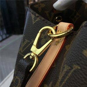 Louis Vuitton Montaigne MM