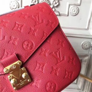 Louis Vuitton Pochette Metis Cerise