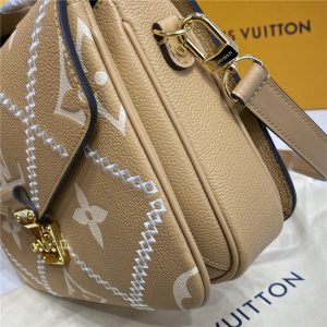 Louis Vuitton Pochette Metis Arizona