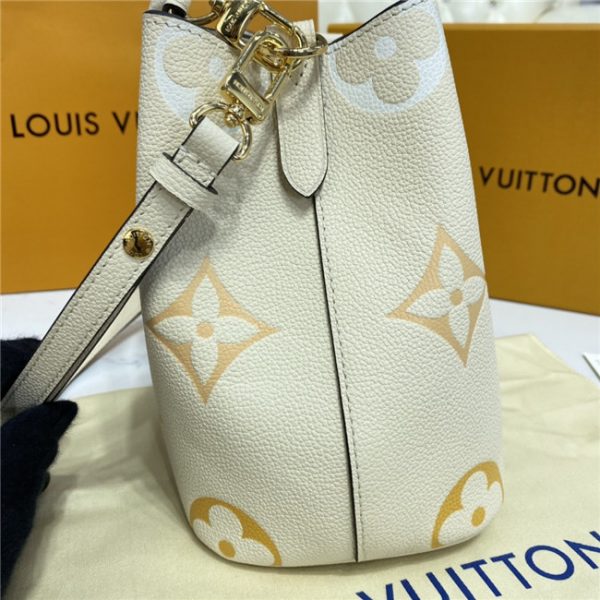 Louis Vuitton NeoNoe BB Cream/Saffron