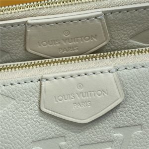 Louis Vuitton Multi Pochette Accessoires Cream