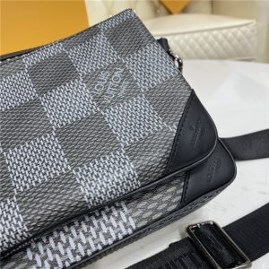 Louis Vuitton Trio Messenger