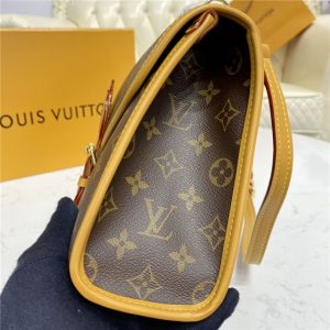 Louis Vuitton Ivy MM