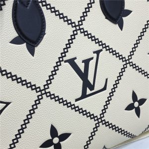 Louis Vuitton OnTheGo MM Creme