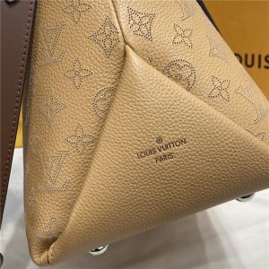 Louis Vuitton Beaubourg Hobo MM (Varied Colors)