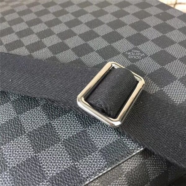 Louis Vuitton District Damier Graphite MM