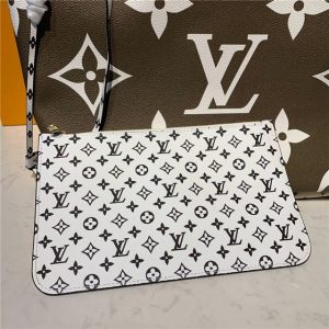 Louis Vuitton Neverfull MM Khaki