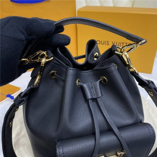 Louis Vuitton Lockme Bucket Black