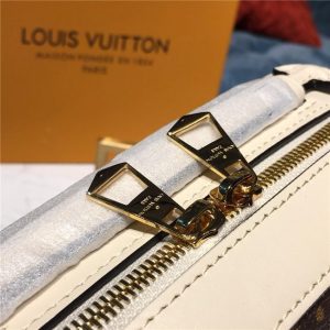 Louis Vuitton Saintonge Creme