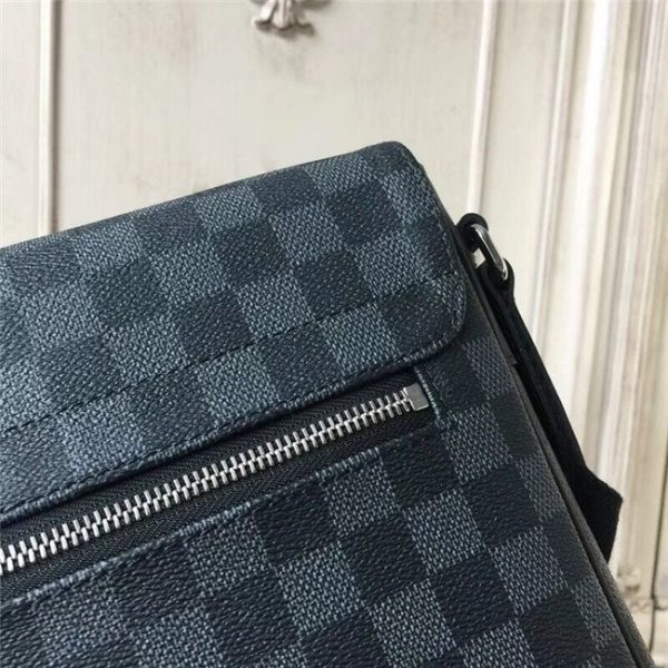 Louis Vuitton District Damier Graphite MM